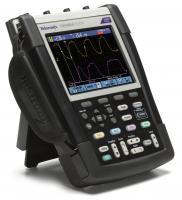  Tektronix     