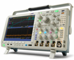 Компания Tektronix значительно улучшила характеристики анализатора спектра первых в мире комбинированных осциллографов 