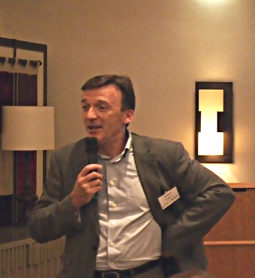 Нил Бенуа (Neel Benoit), Вице-президент и генеральный менеджер Agilent в EMEA регионе